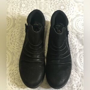 Clarks Women’s Ankle Boot